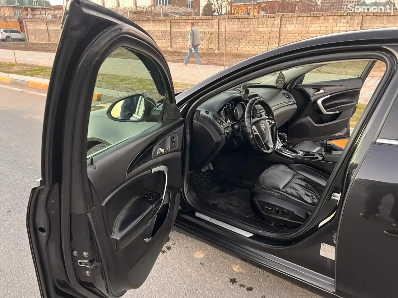 Opel Insignia 2012 · 2.0 AT