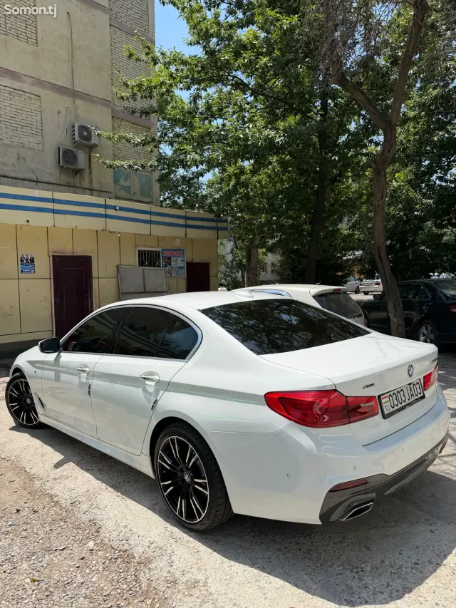 BMW 5 series 2018 · 2.0 AT