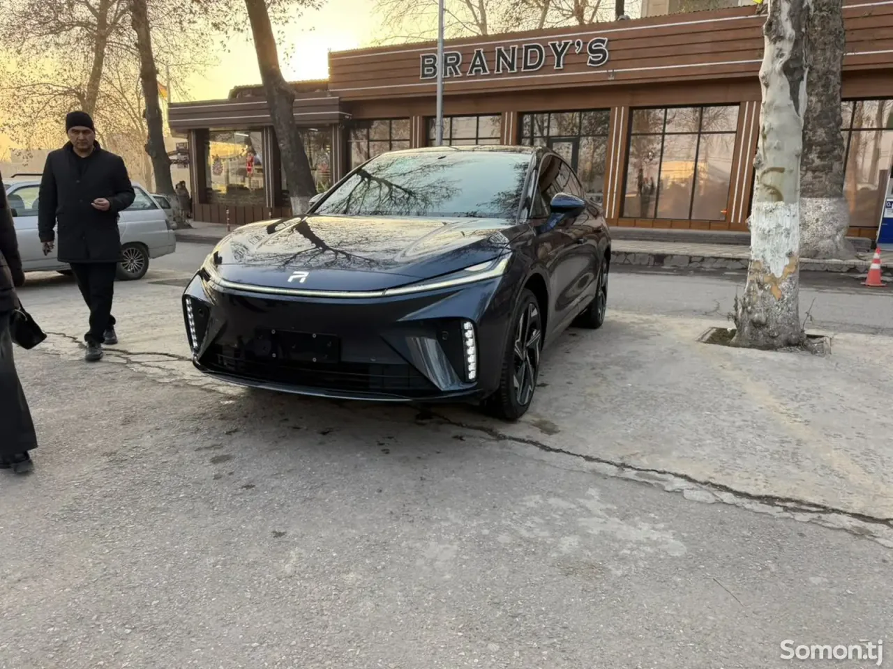 Rising Auto R7 2024 · AT