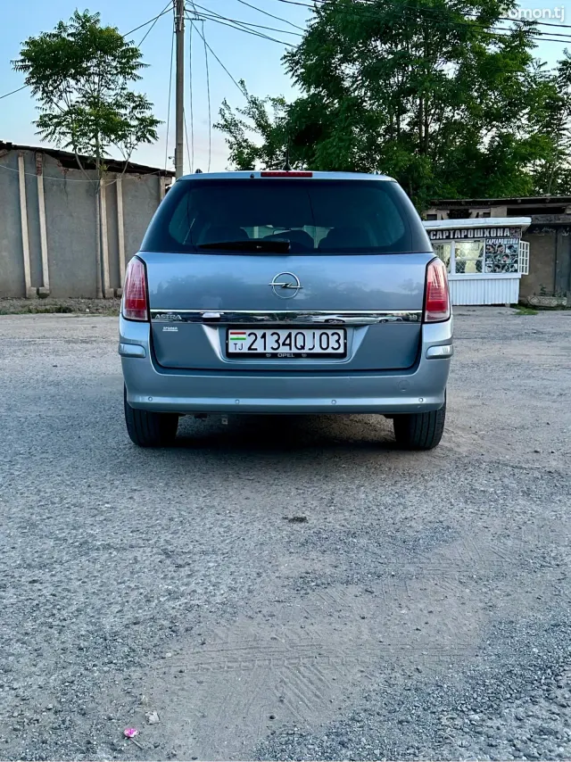 Opel Astra H 2006 · 1.8 MT