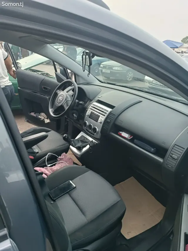 Mazda 5 2007 · 1.8 MT