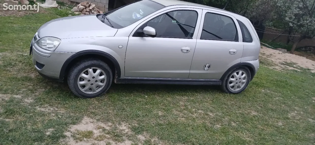 Opel Corsa 2006 · 1.6 MT