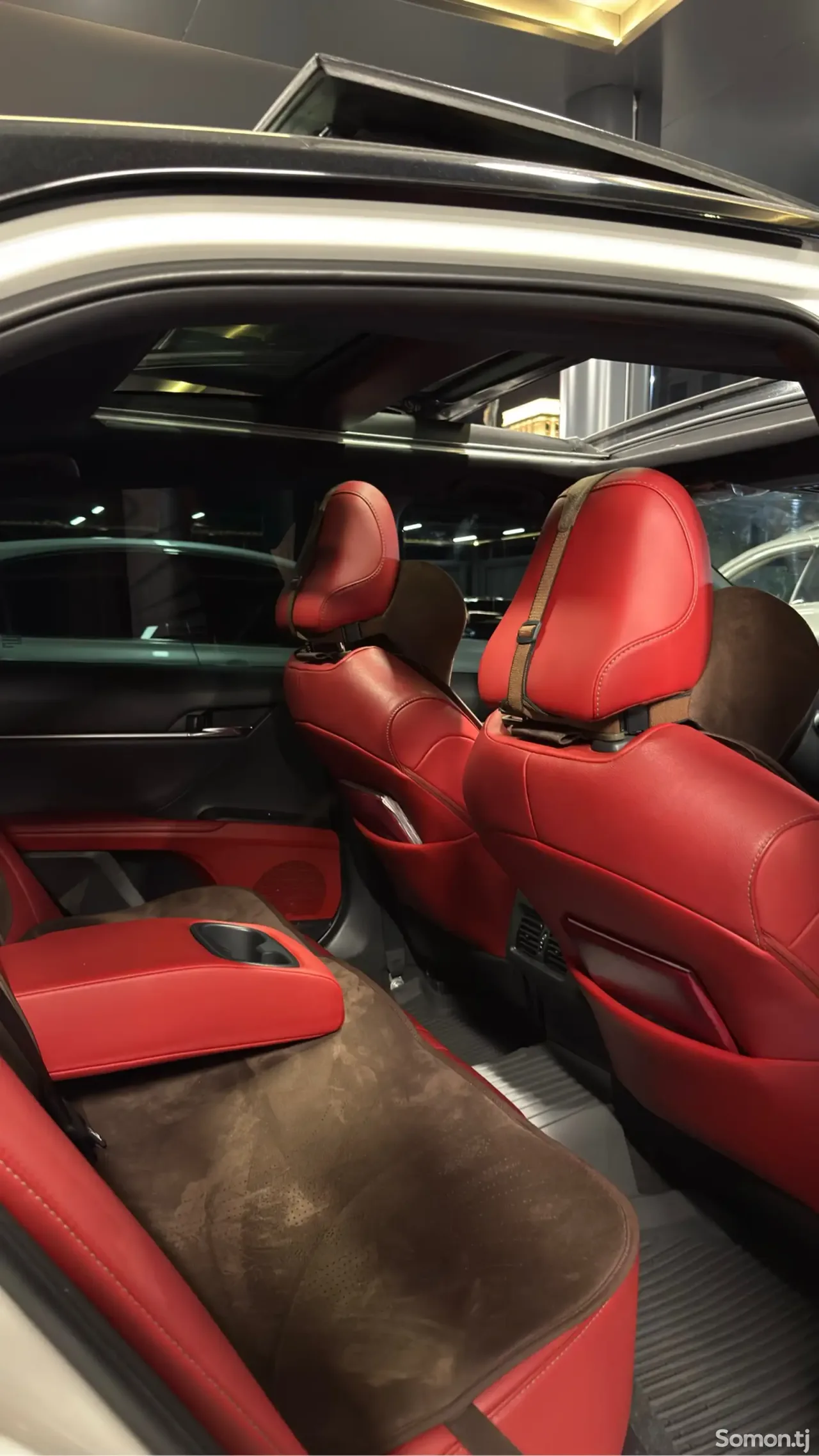 Toyota Camry 2022 · 2.5 AT
