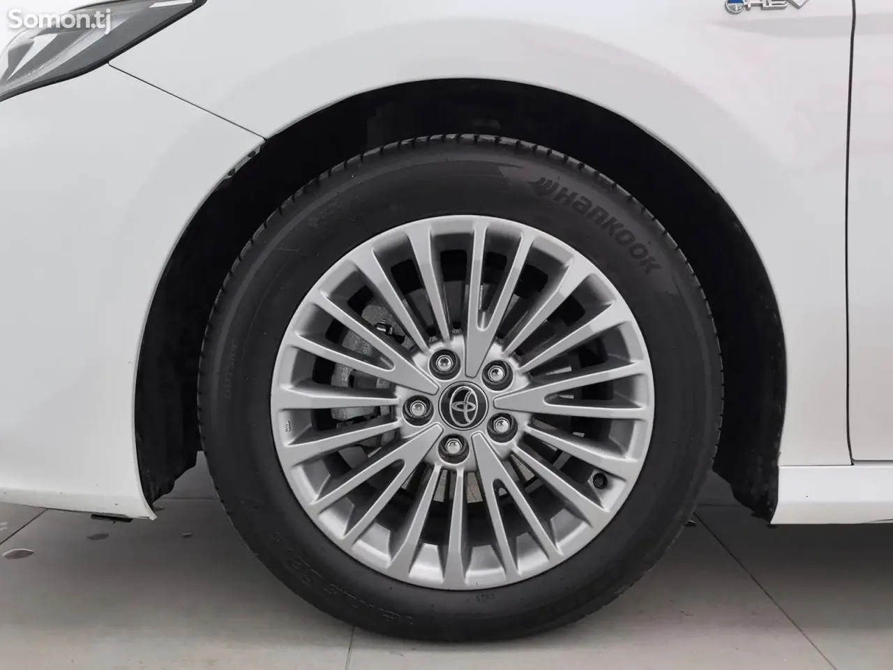 Toyota Camry 2025 · 2.0 AT