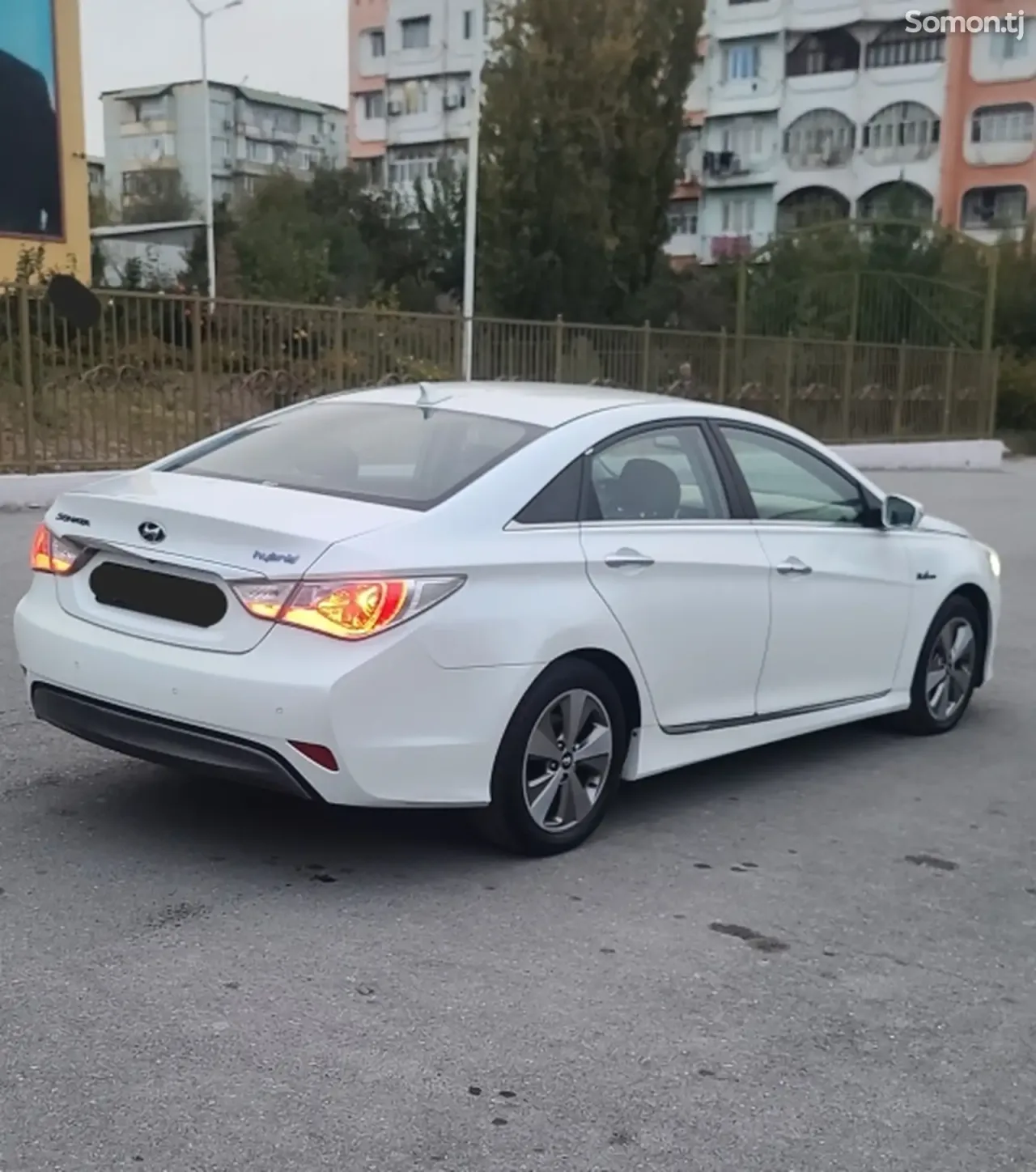 Hyundai Sonata 2012 · 2.0 AT