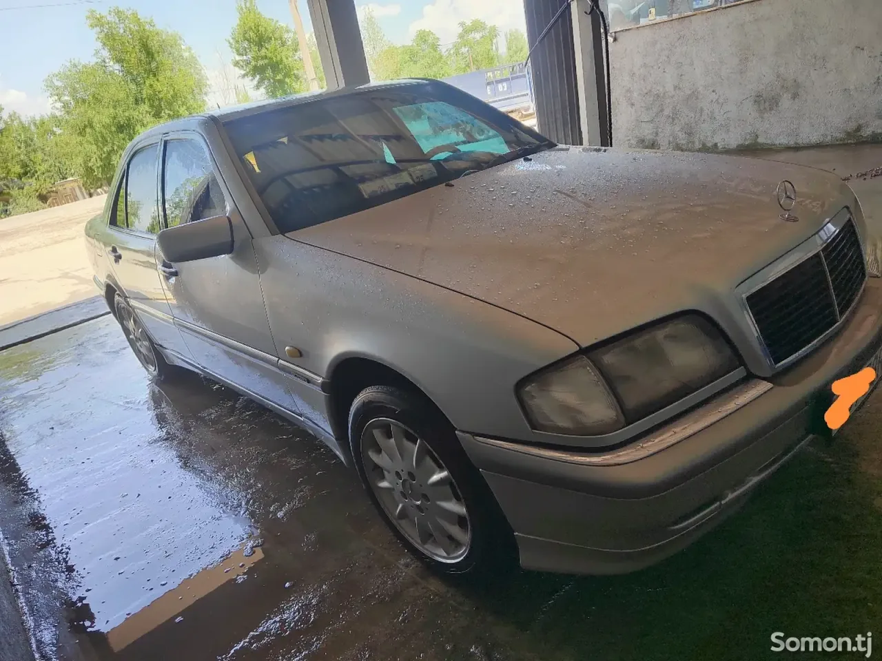 Mercedes-Benz C class 1999 · 3.2 MT