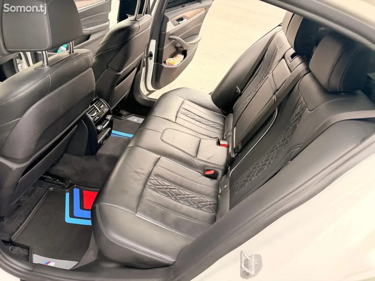 BMW 5 series 2018 · 2.0 AT