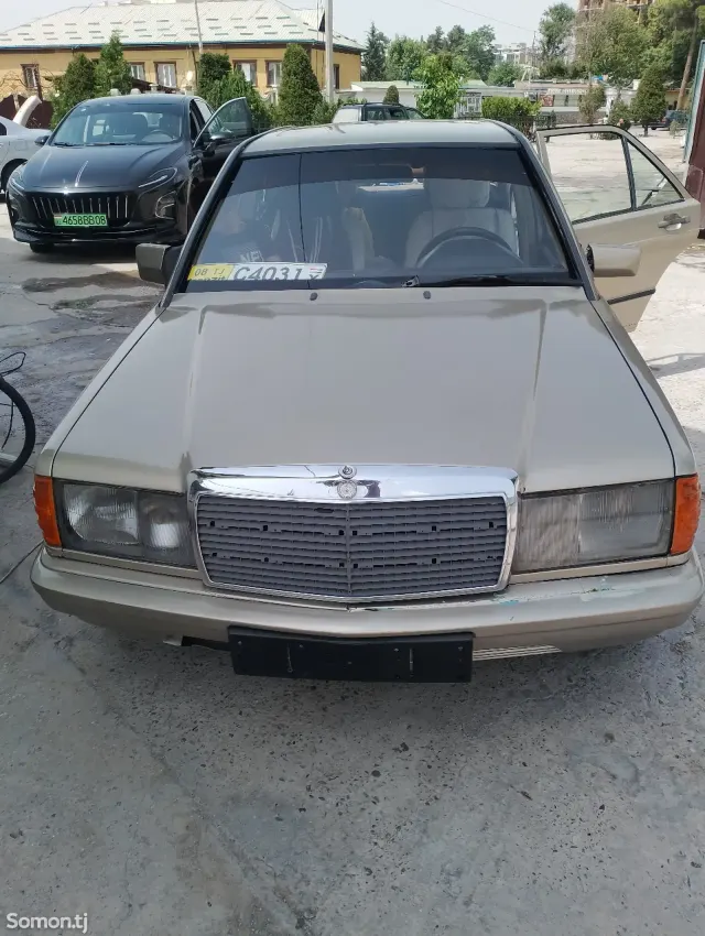 Mercedes-Benz W201 1988 · 1.8 MT