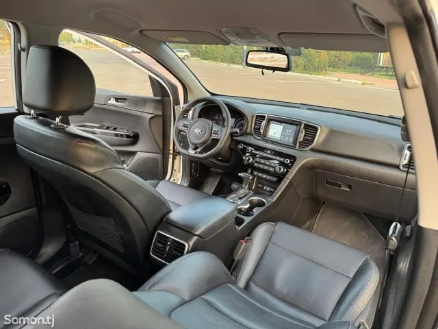 Kia Sportage 2016 · 2.0 AT