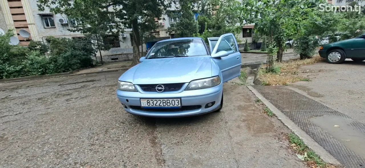Opel Vectra B 1996 · 1.6 MT
