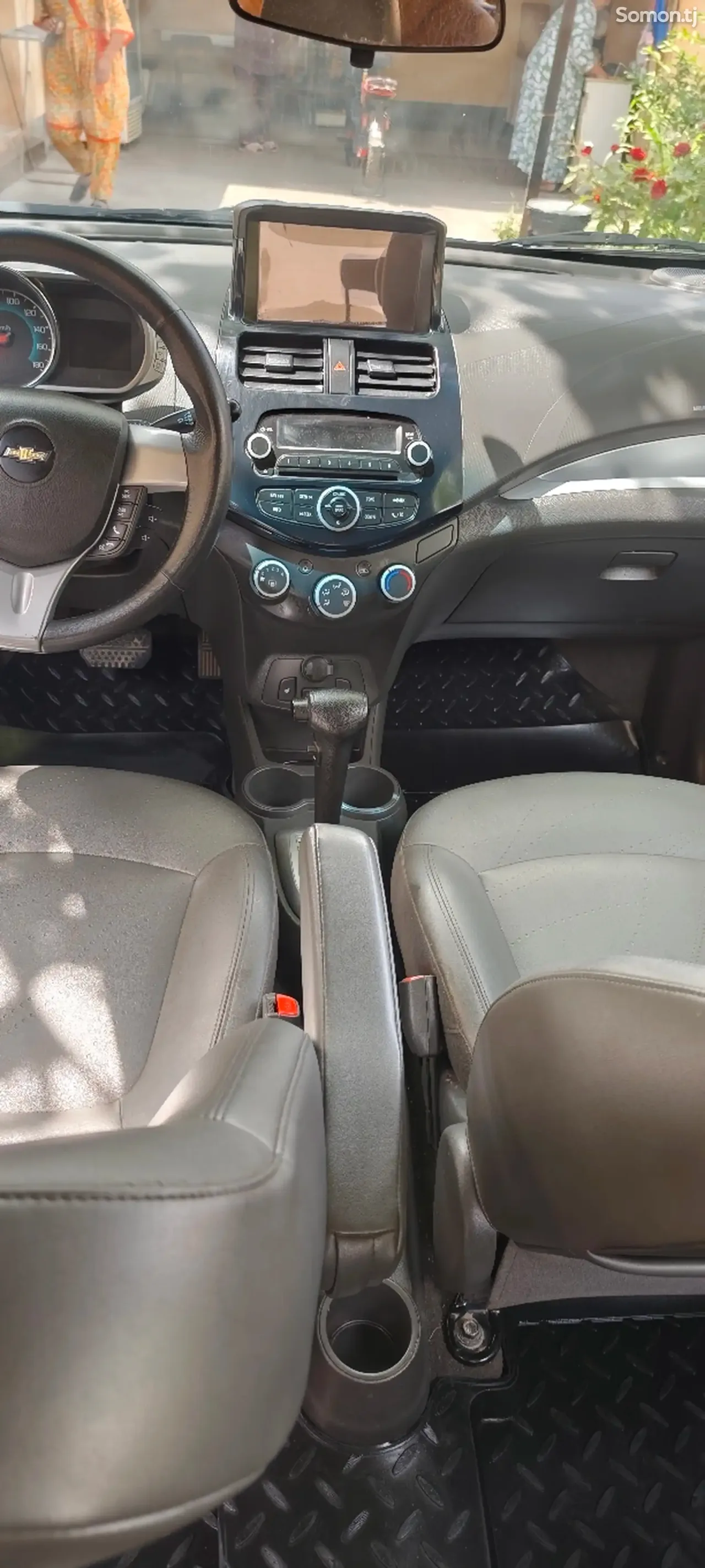 Chevrolet Spark 2014 · 1.1 AT