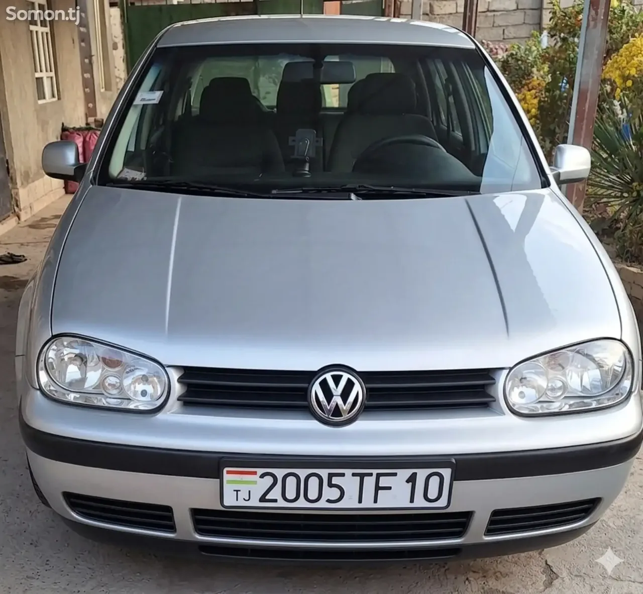 Volkswagen Golf 2000 · 1.8 AT