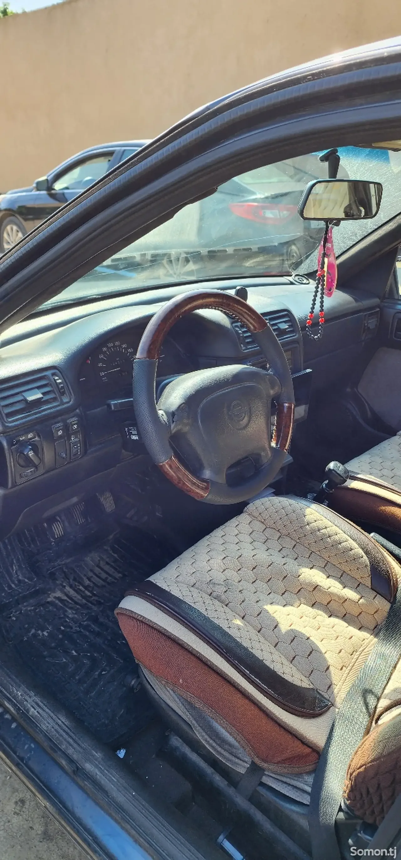 Opel Vectra A 1995 · 1.6 MT