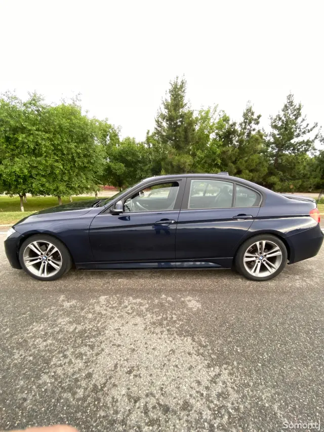 BMW 3 series 2015 · 2.0 AT