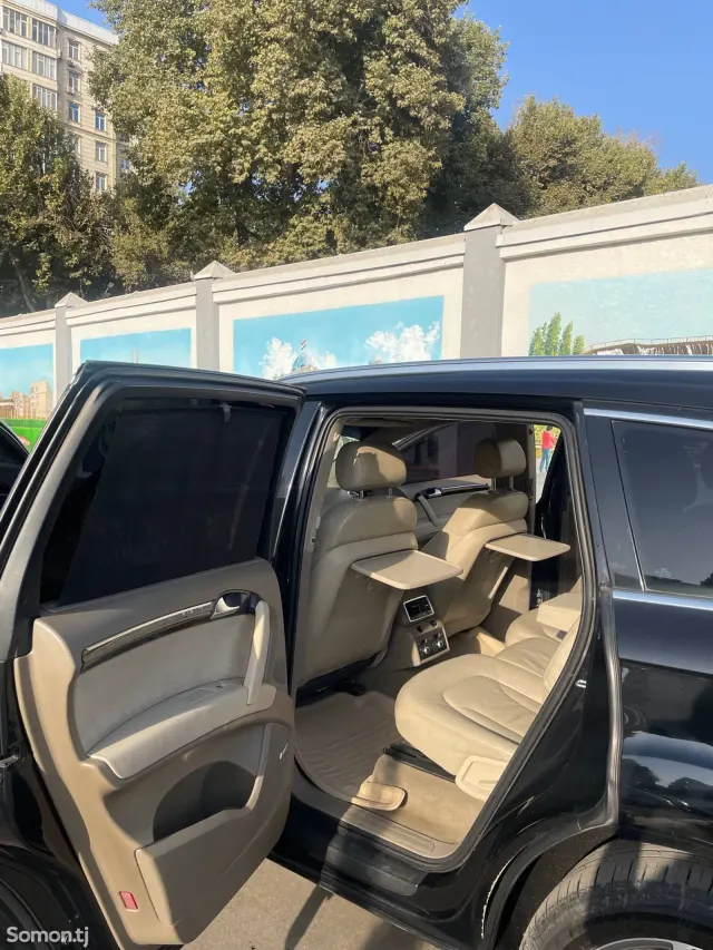 Audi Q7 2008 · 4.2 AT