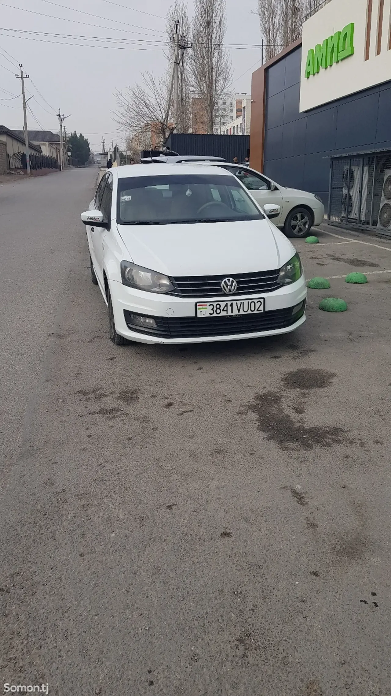 Volkswagen Polo 2019 · 1.6 MT