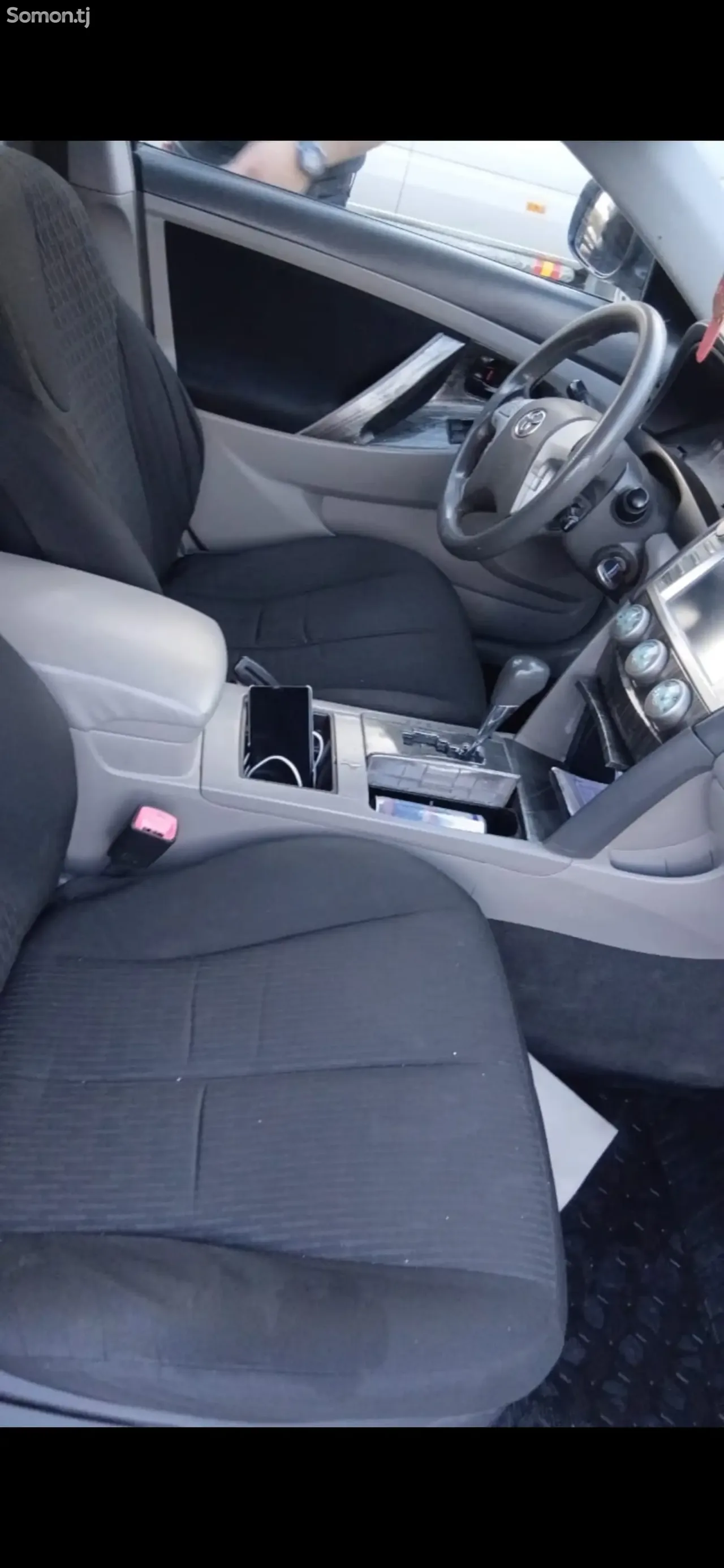Toyota Camry 2011 · 2.4 AT