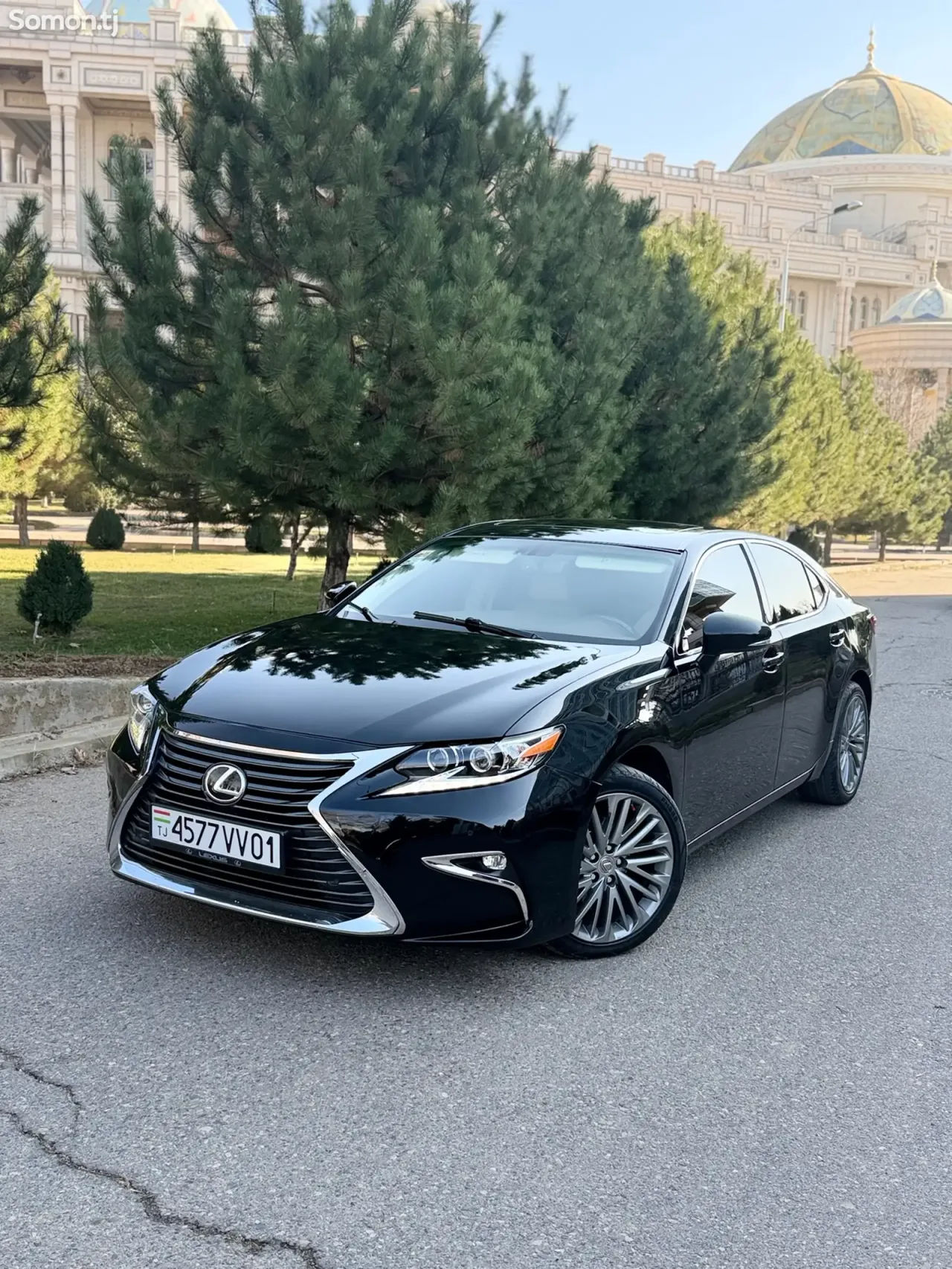 Lexus ES series 2017 · 2.5 AT
