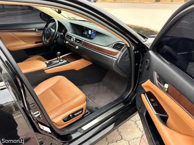 Lexus GS series 2014 · 3.5 AT
