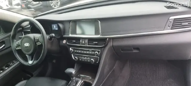Kia K5 2015 · 2.0 AT