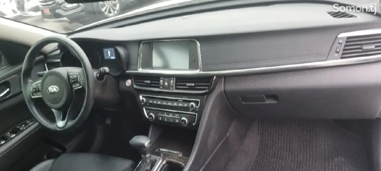 Kia K5 2015 · 2.0 AT