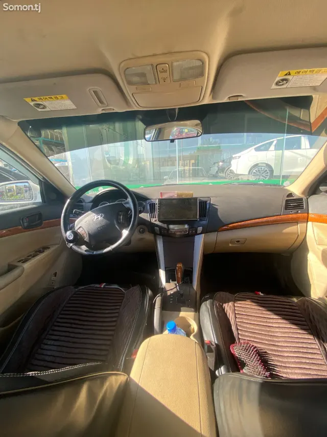 Hyundai Sonata 2008 · 2.4 AT