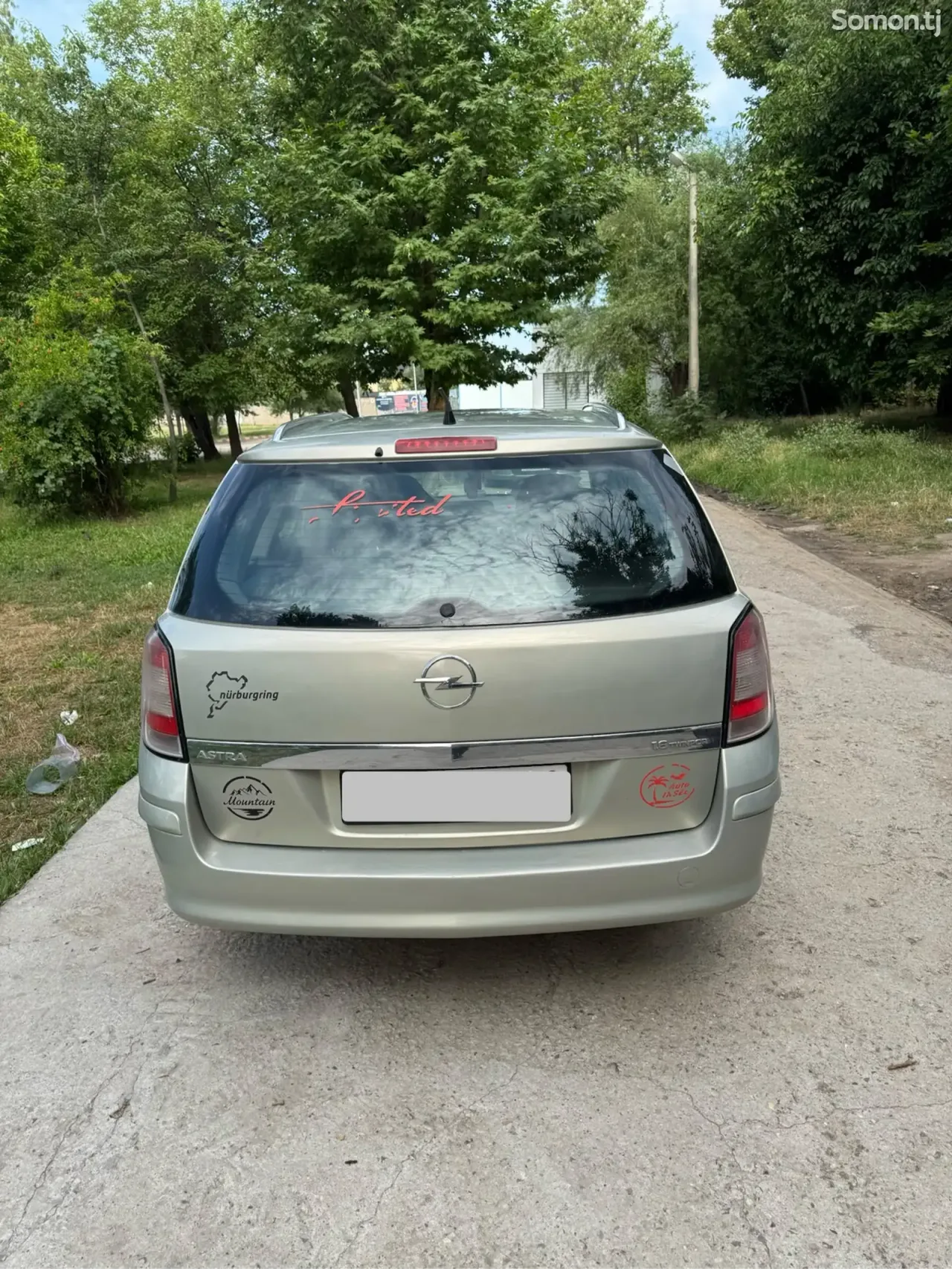Opel Astra H 2008 · 1.6 MT