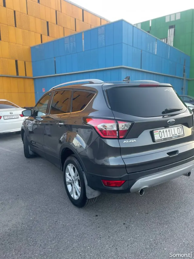 Ford Kuga 2019 · 2.5 AT