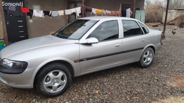Opel Vectra B 1998 · 1.6 MT