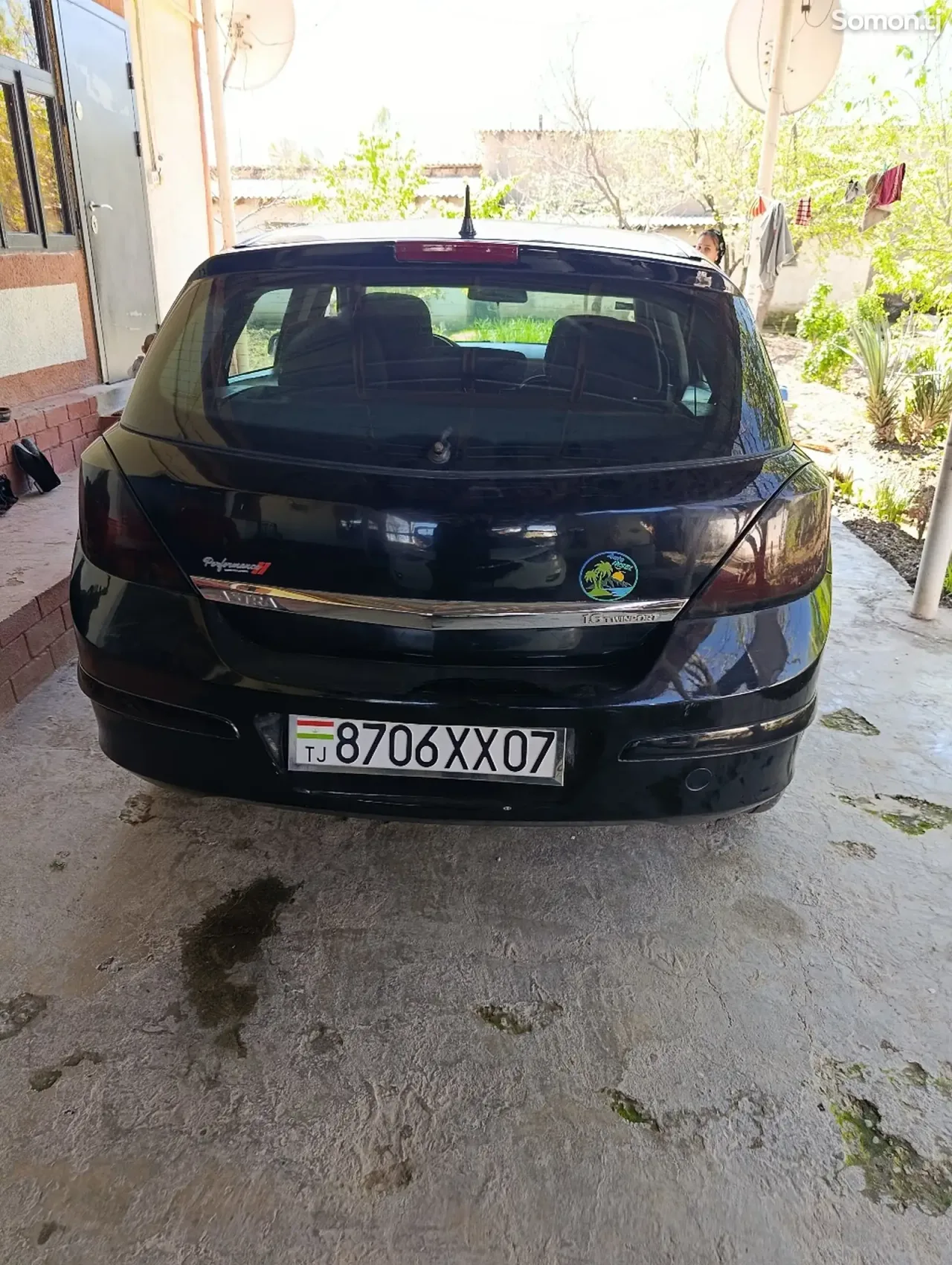 Opel Astra H 2005 · 1.6 MT