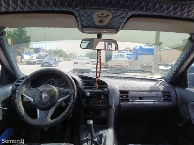 BMW 3 series 1993 · 1.8 MT