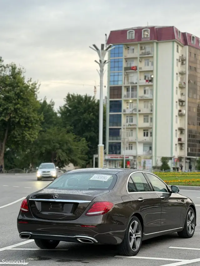 Mercedes-Benz E class 2016 · 3.0 AT