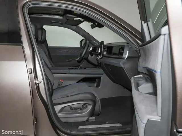 Volkswagen Touran 2025 · 2.0 AT