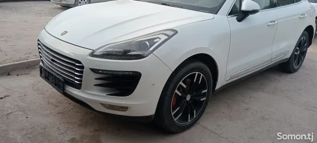 Porsche Cayenne 2017 · 2.0 AT