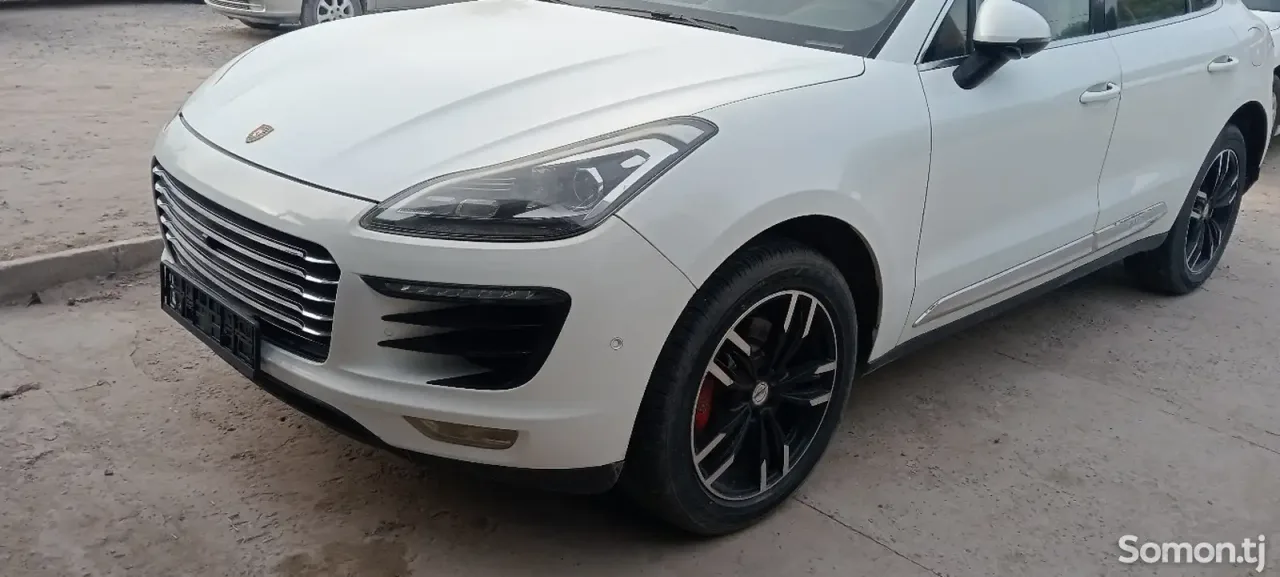 Porsche Cayenne 2017 · 2.0 AT