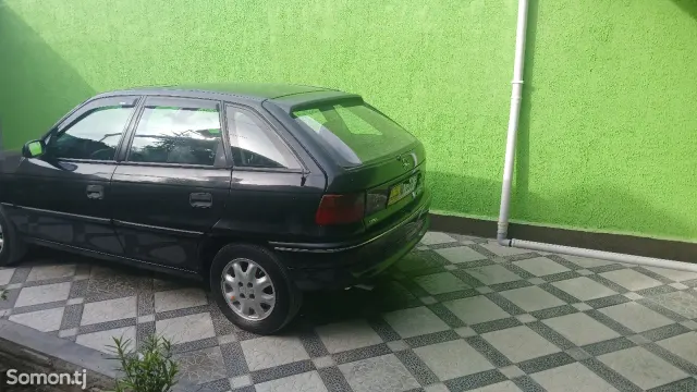 Opel Astra F 1996 · 1.6 MT