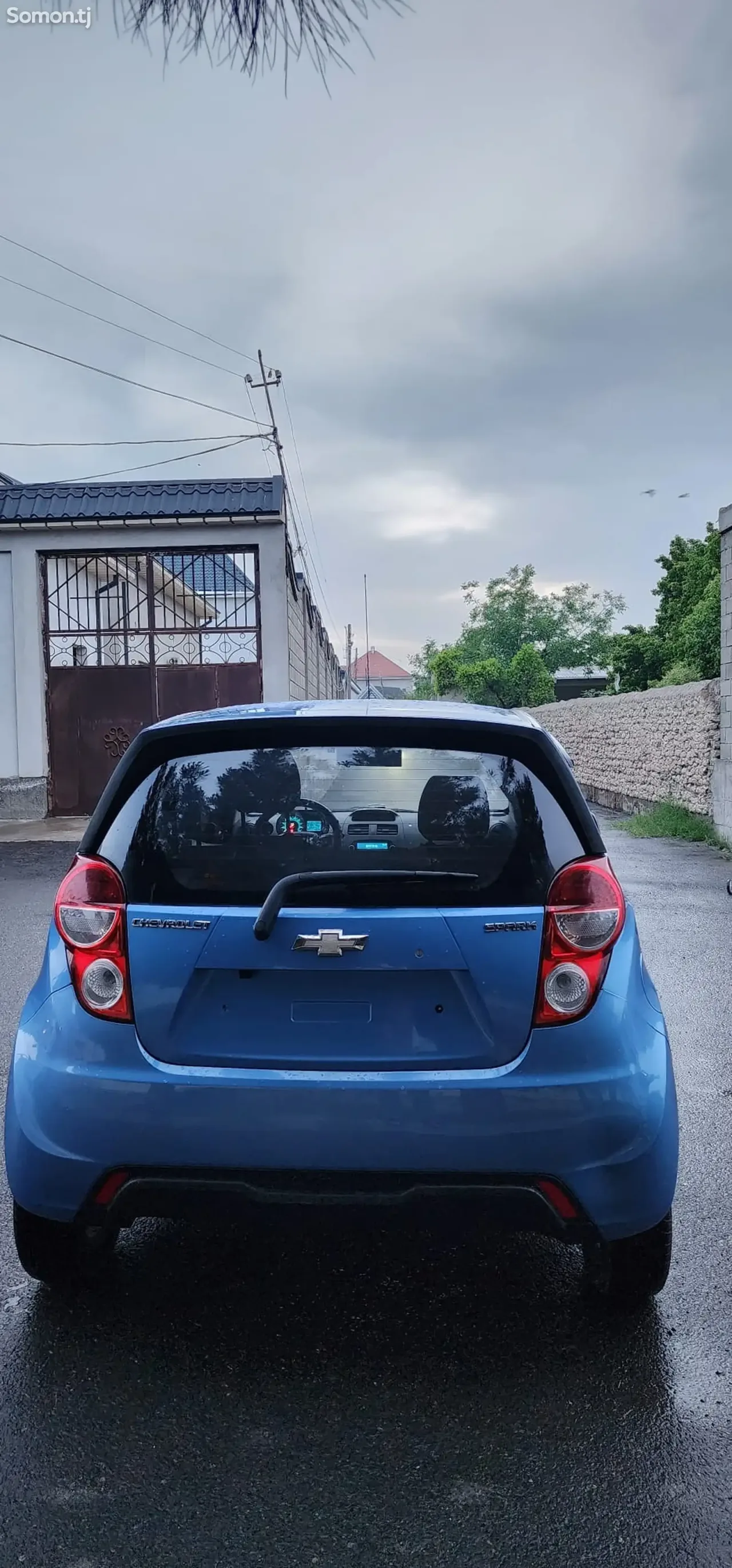 Chevrolet Spark 2014 · 1.0 AT