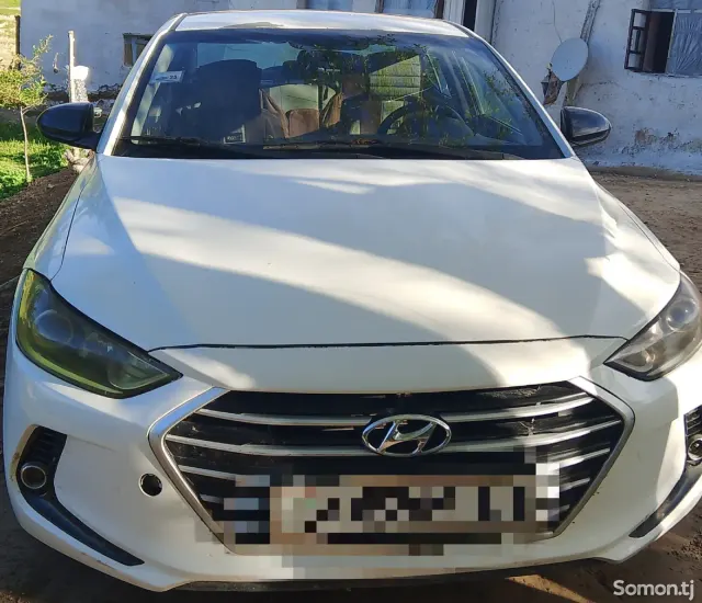 Hyundai Elantra 2017 · 2.0 AT