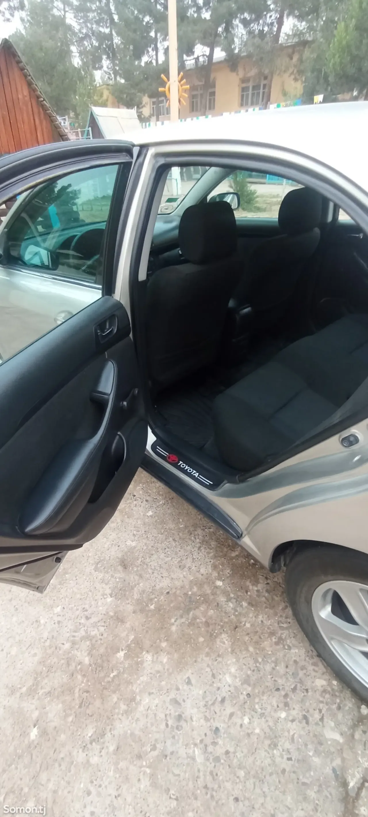 Toyota Avensis 2003 · 1.6 MT