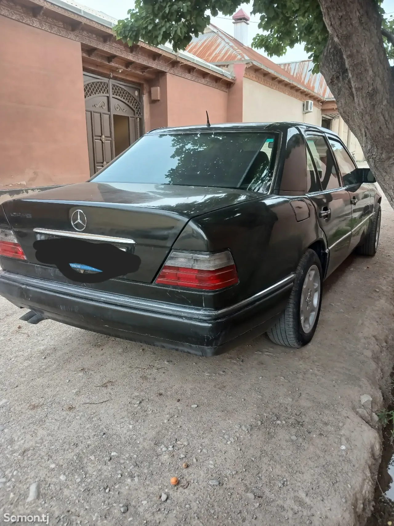 Mercedes-Benz W124 1993 · 3.0 AT