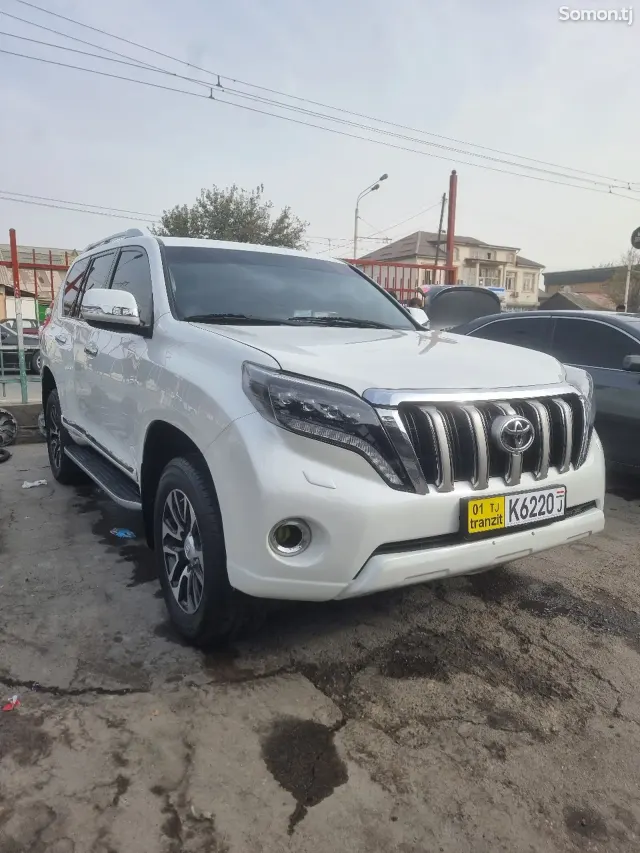 Toyota Land Cruiser Prado 2013 · 0.4 AT