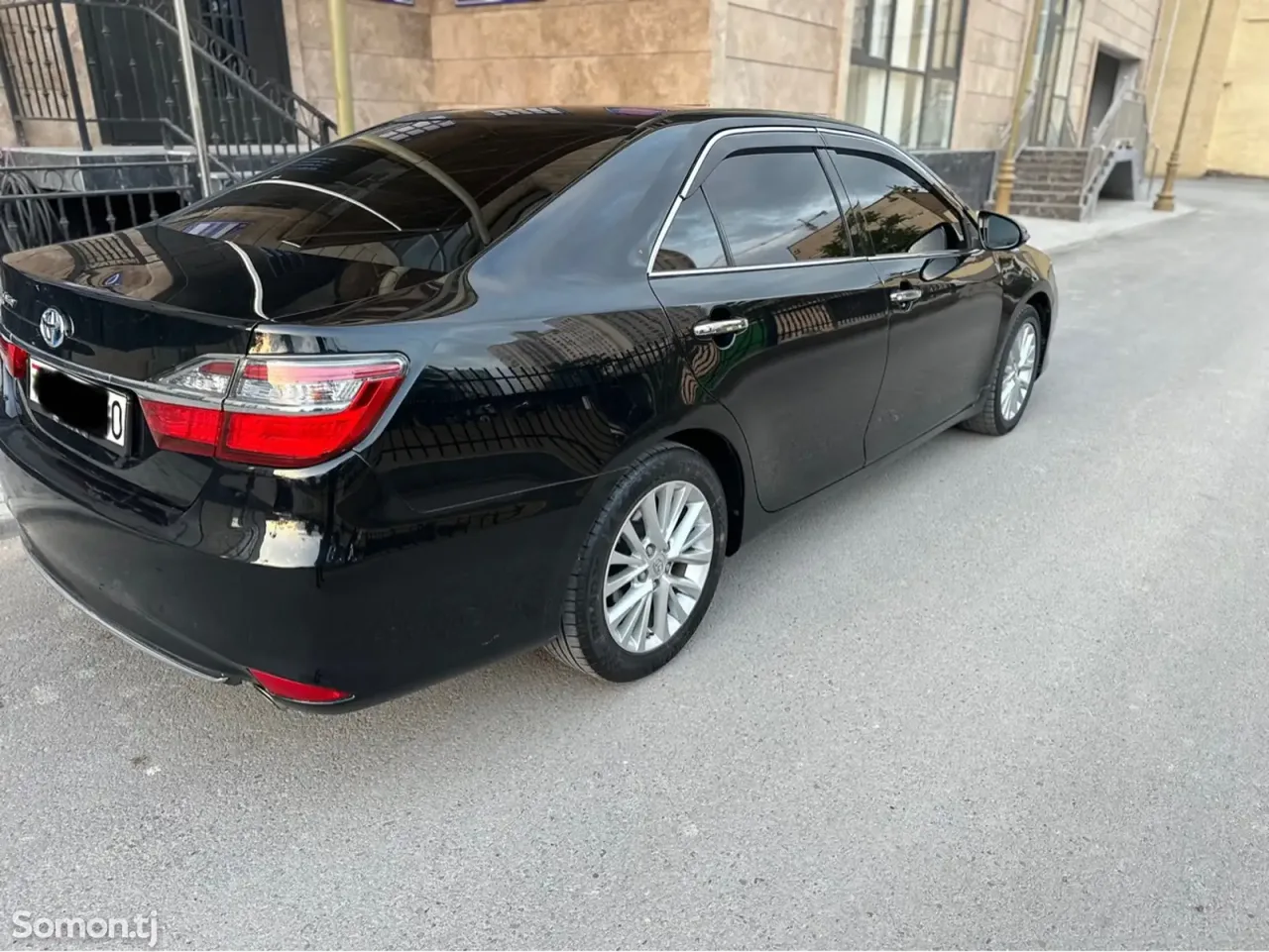 Toyota Camry 2015 · 2.5 AT