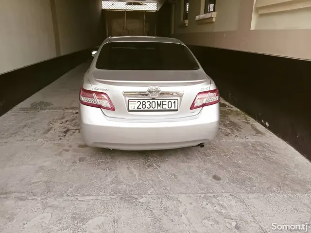 Toyota Camry 2010 · 2.4 AT