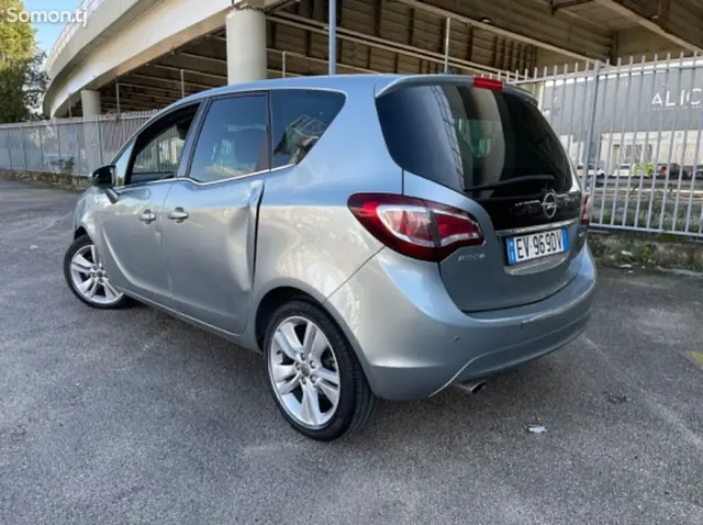 Opel Meriva 2015 · 1.6 MT