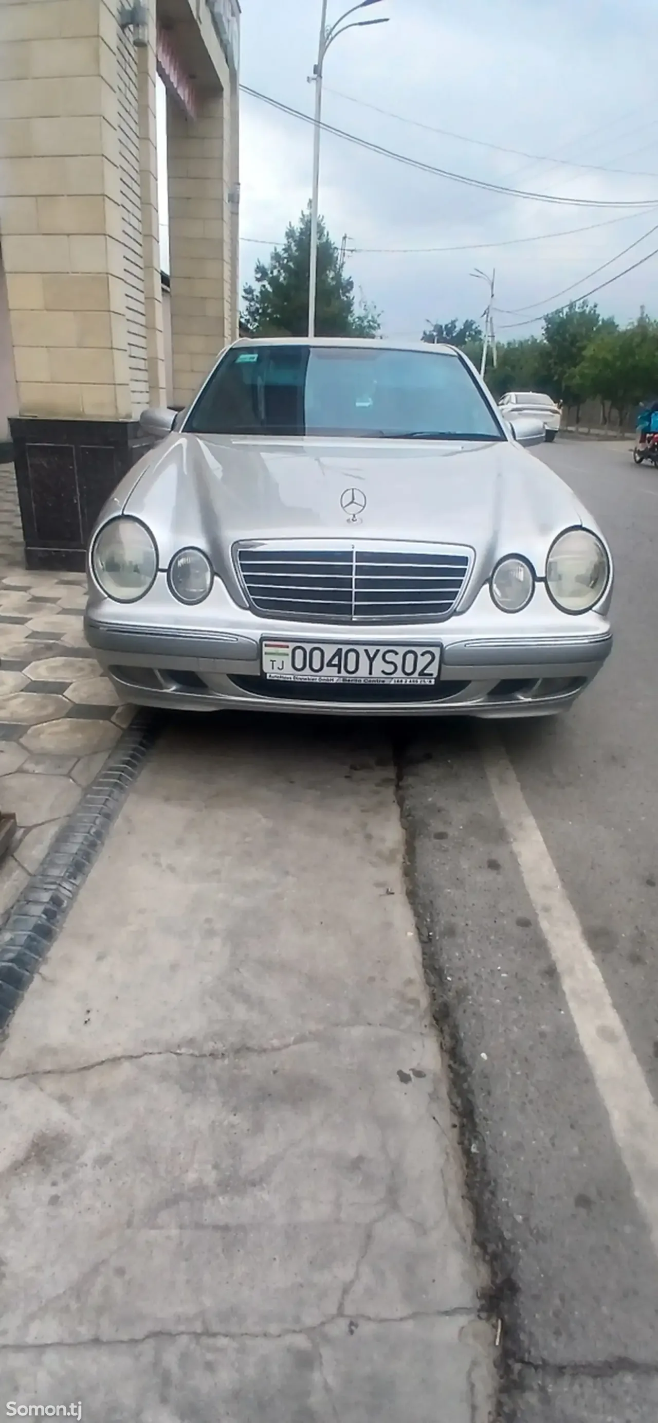 Mercedes-Benz W201 2001 · 2.0 AT