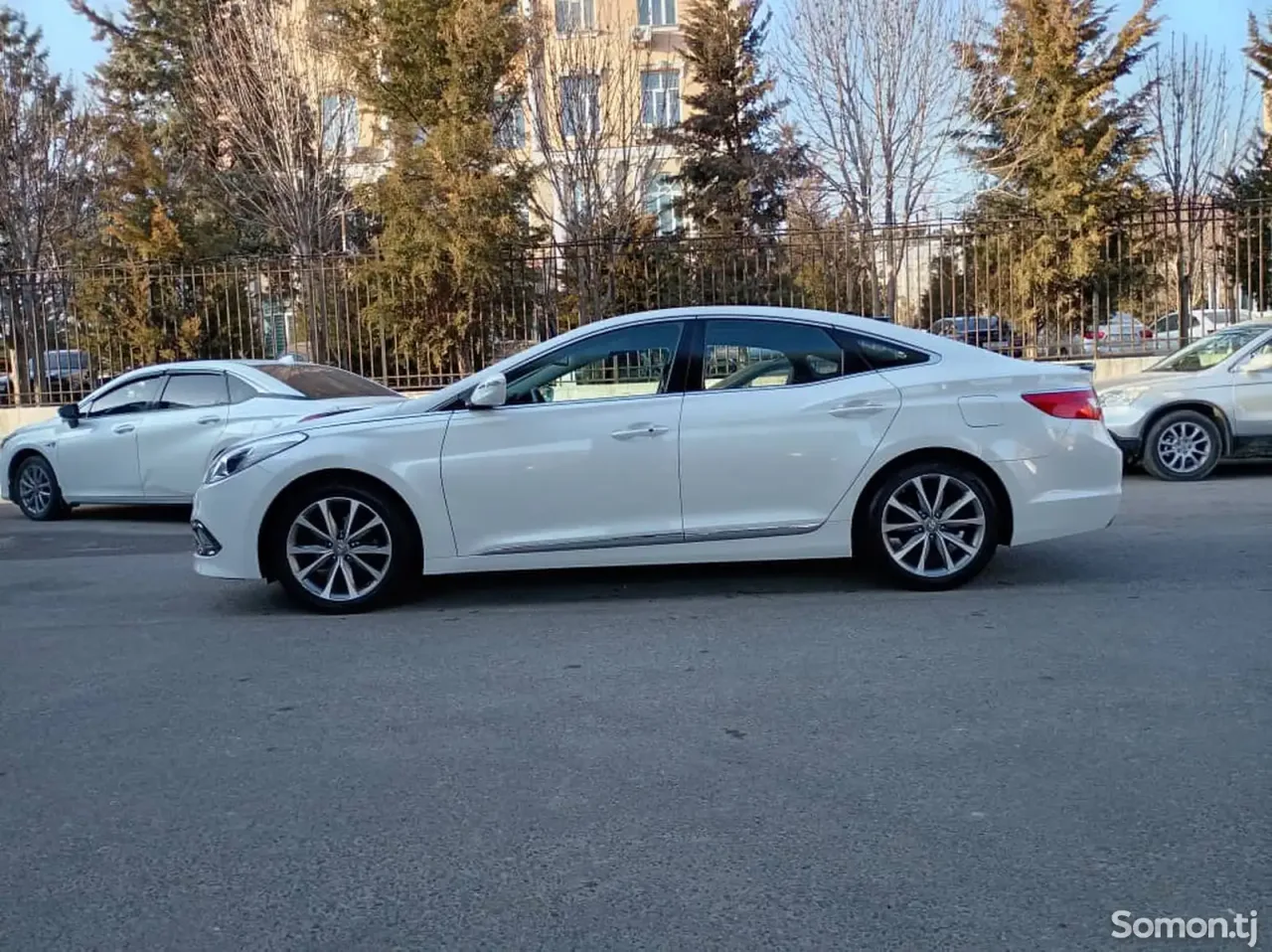 Hyundai Grandeur 2016 · 2.4 AT