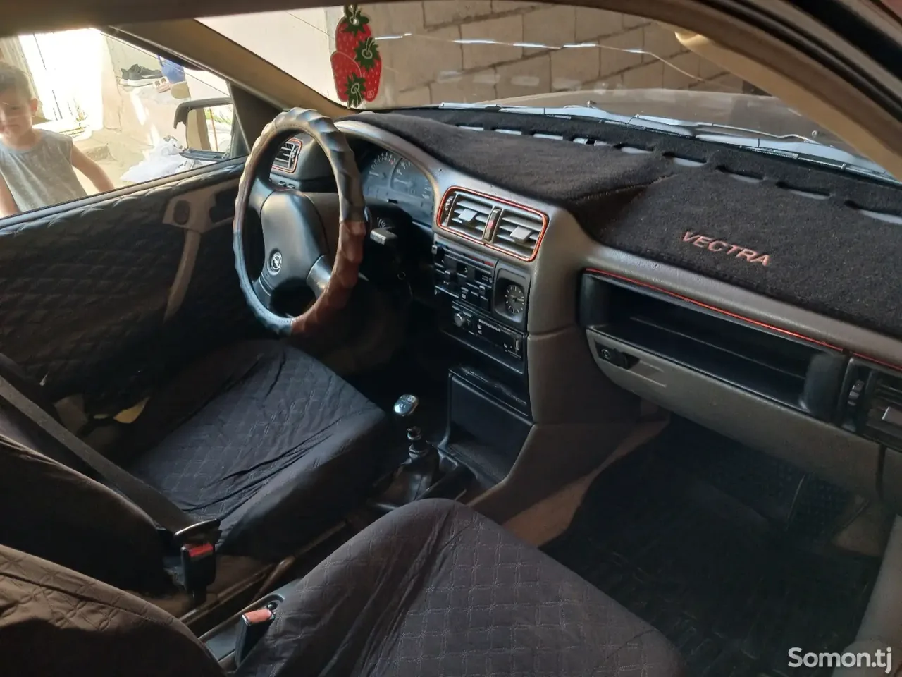 Opel Vectra A 1992 · 1.6 MT