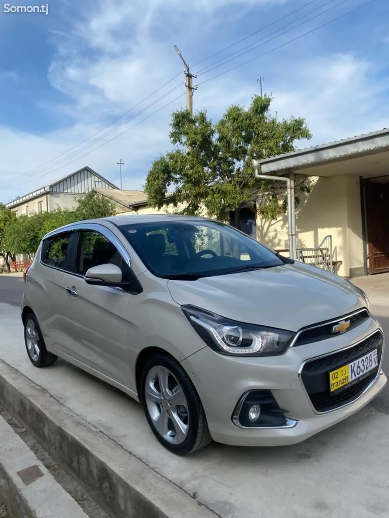 Chevrolet Spark 2015 · 1.0 AT