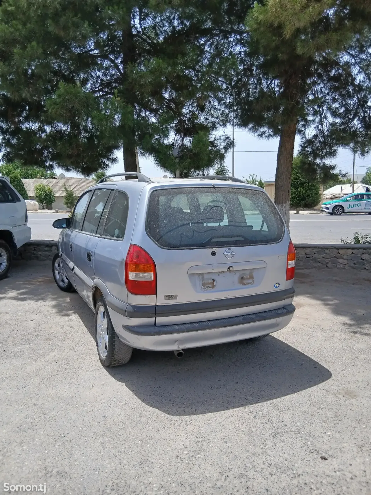 Opel Zafira 2002 · 2.2 MT