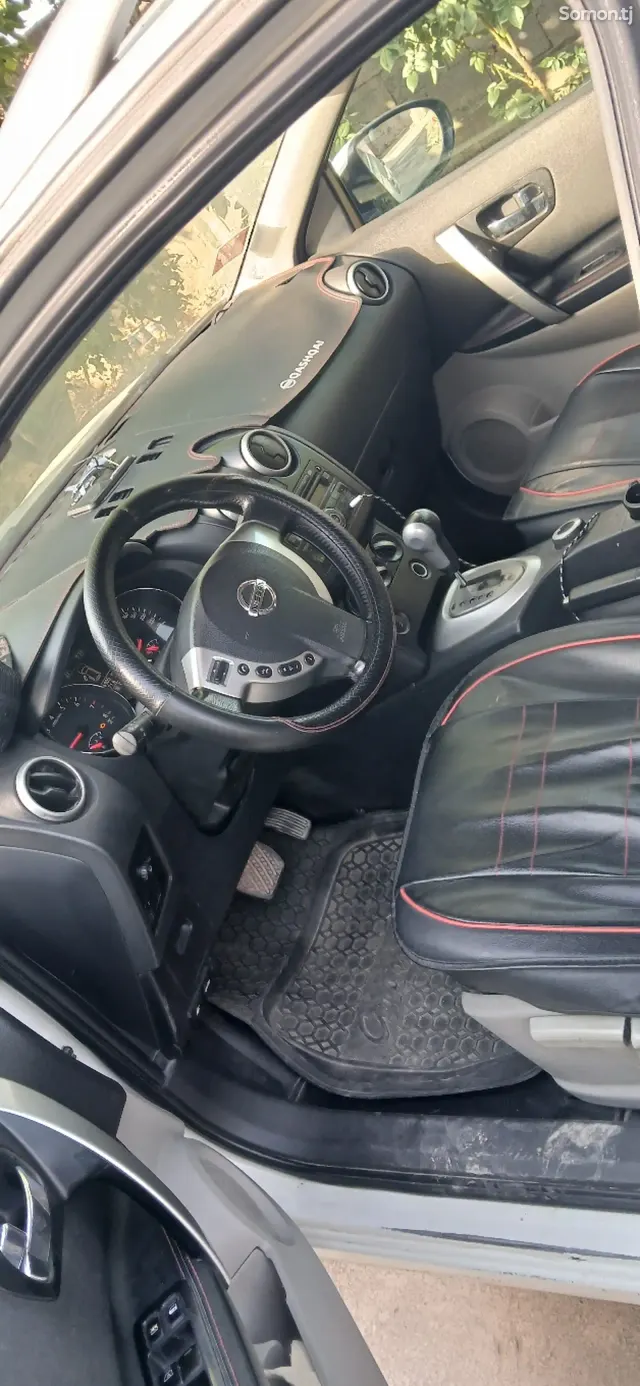 Nissan Qashqai+2 2012 · 2.0 AT